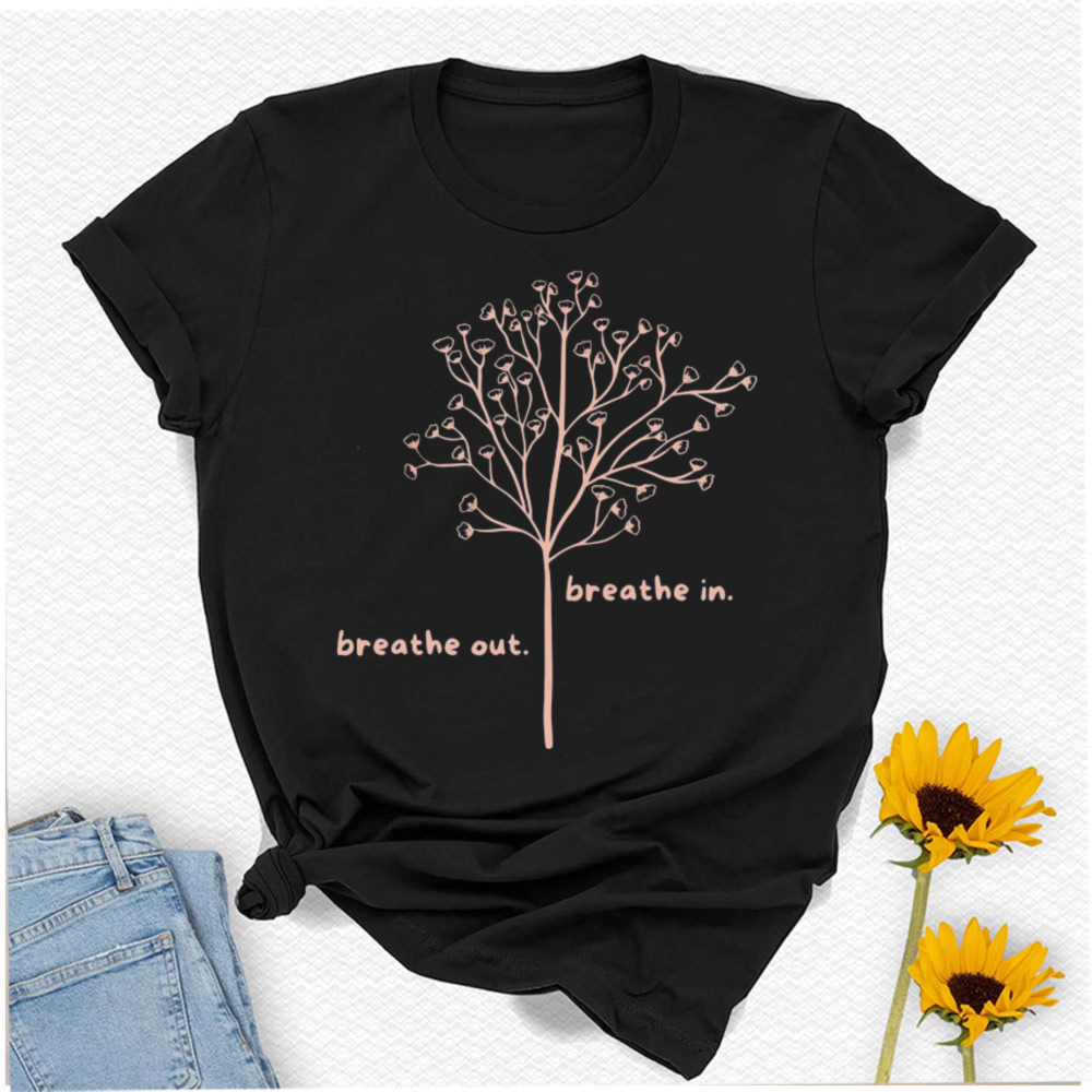 呼吸を吸い込み、呼気をするTシャツ マインドフルネスで精神的 - Your Health Wellness のレビューと価格